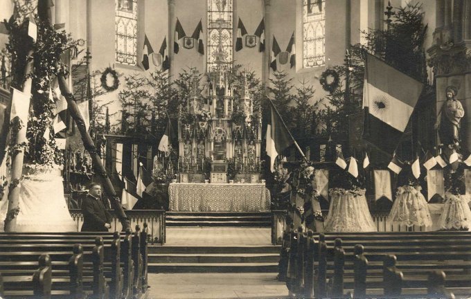 01 - Baptême des cloches en 1923 - voir Mundel Marc album 1