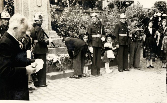 32 - Le 14 juillet 1954