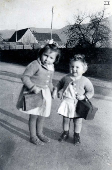 12 - Zeh Jeanne et Zimmermann Suzanne - Septembre 1943