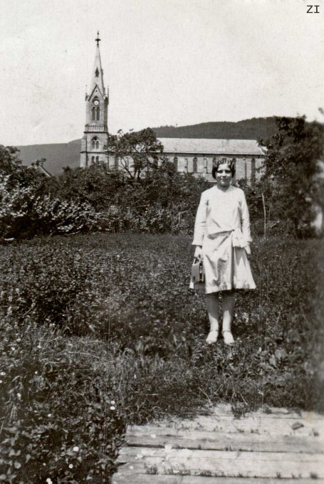 33 - L'église de Wih-au-Val avant sa destruction