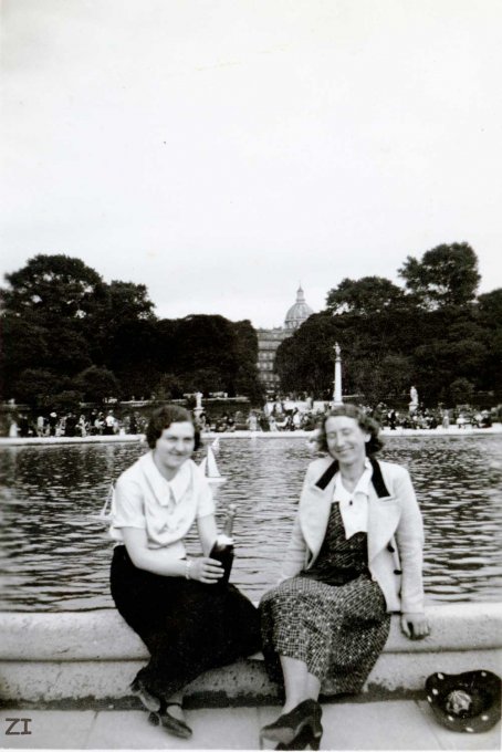 28 - Le bassin dans le jardin des Tuileries - 1936