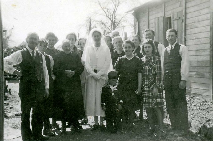 02 - La communion de Meyer Marie-Antoinette le 12 avril 1942