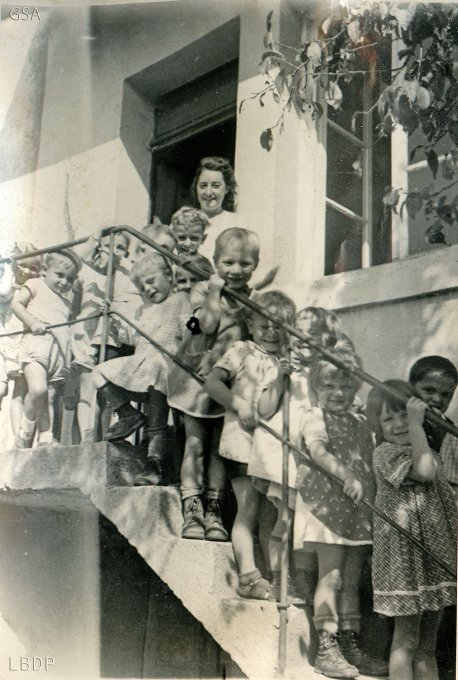 28 - Le kindergarden vers 1941