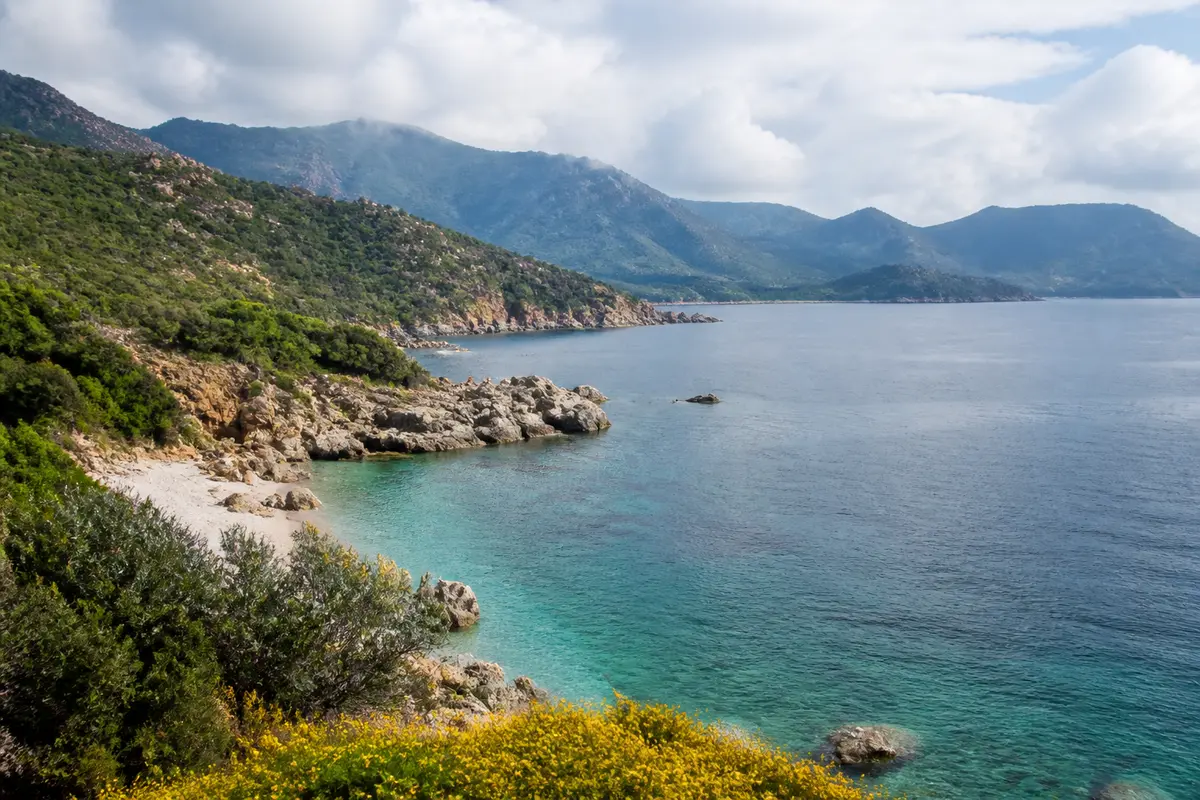 Météo Corse en avril 2026 : climat, températures &amp; activités